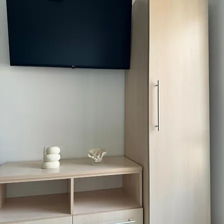 Leone Apartments With Free Parking Apartment Pula