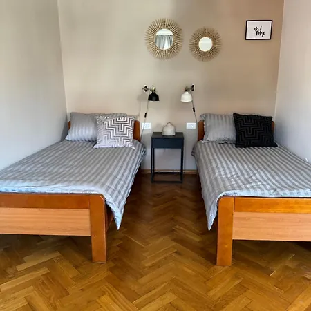 Apartment Leone Apartments With Free Parking Pula