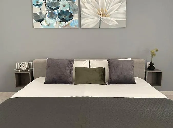 Leone With Free Parking Διαμέρισμα *