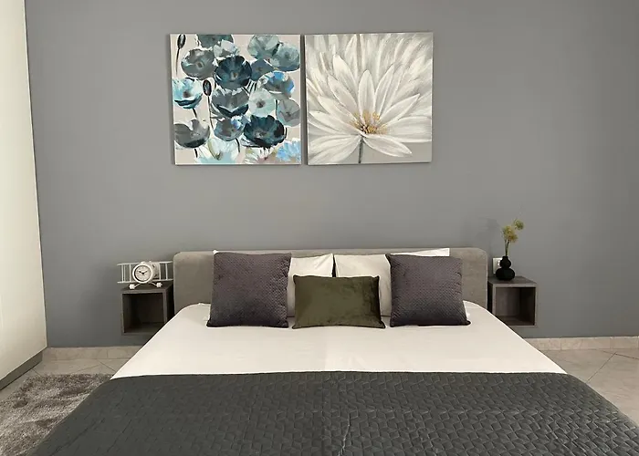 Leone With Free Parking * 풀라