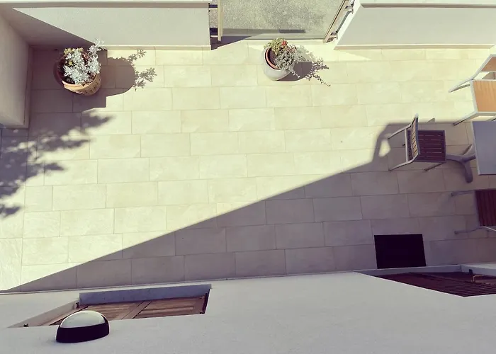 Leone With Free Parking 아파트 풀라