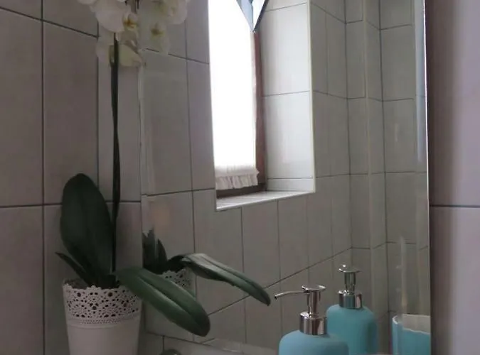 Leone With Free Parking Πούλα