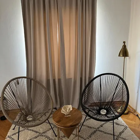 T&S Apartments With Free Parking