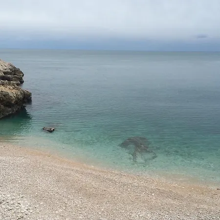 Leone With Free Parking Pula